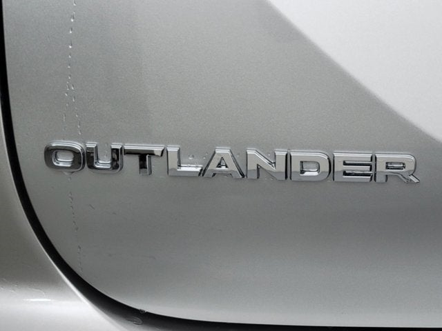 2024 Mitsubishi Outlander SE W/ TECH PKG